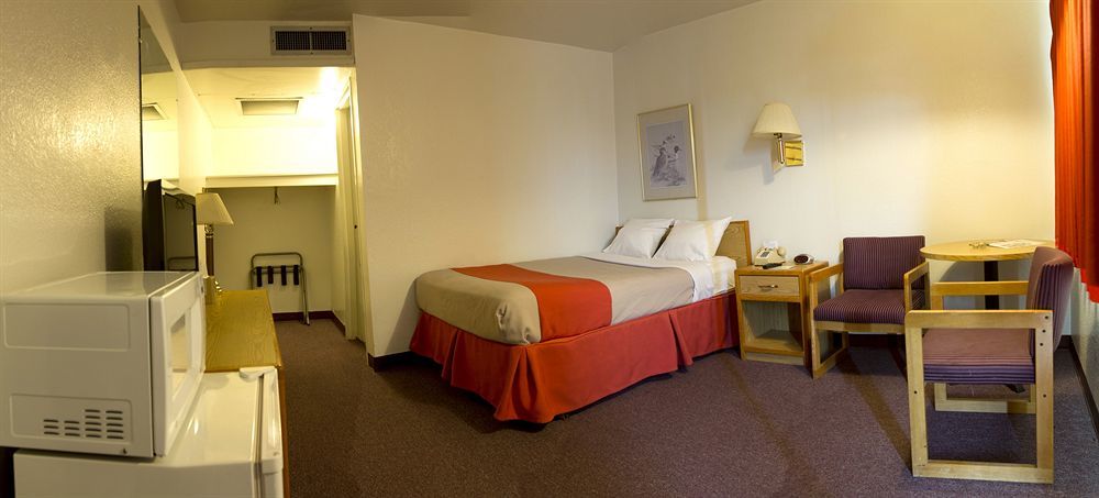 Capitol Inn & Suites Пирр Экстерьер фото